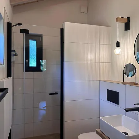 Am Wald Holiday home Schleusingen