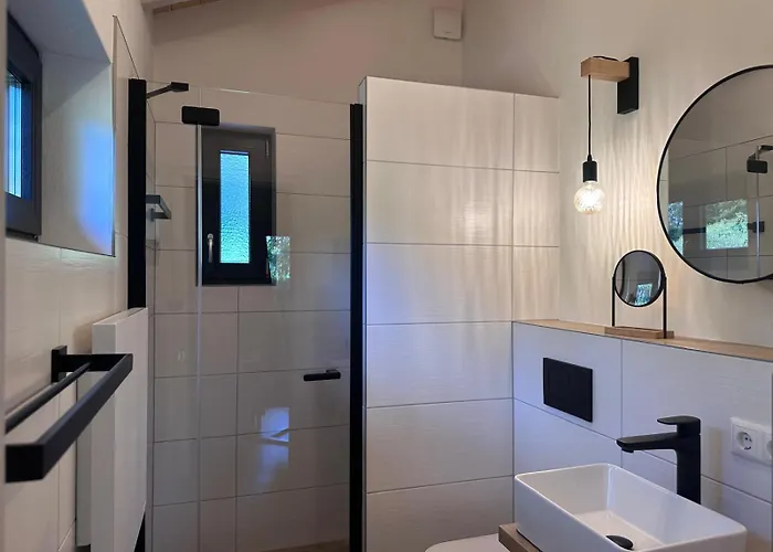 Am Wald Holiday home Schleusingen