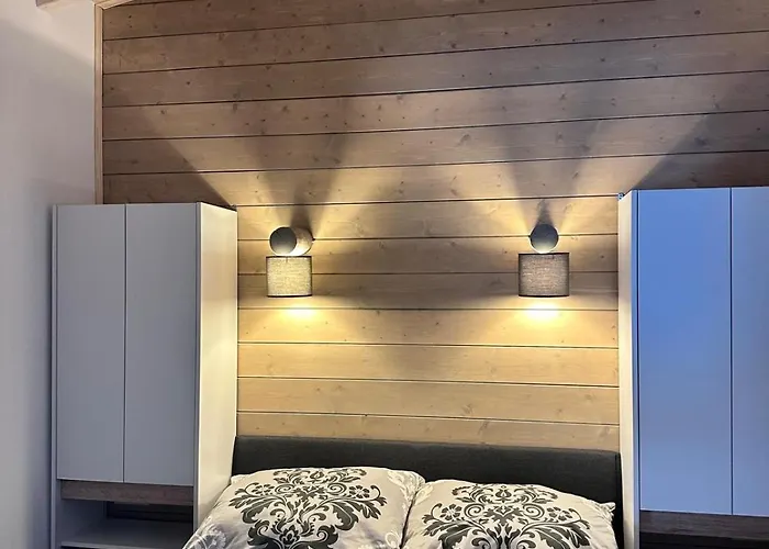 Am Wald Holiday home Schleusingen